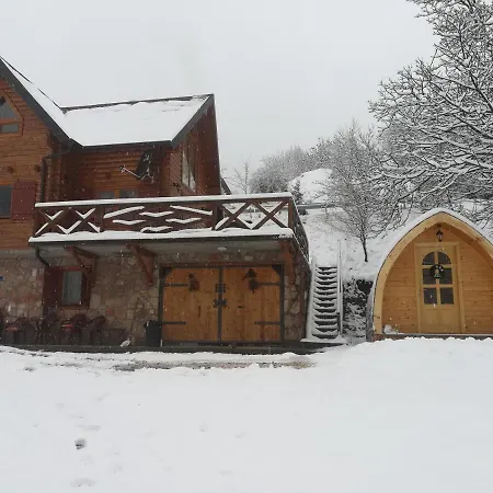 Domek alpejski Jelena - *